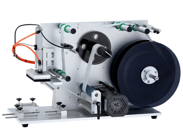 半自動(dòng)平面貼標(biāo)機(jī)