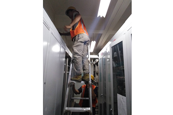 電線施工